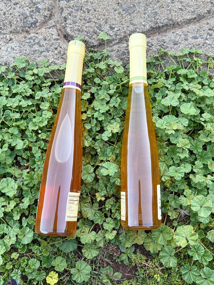 Premium quality 100% natural raw unfiltered pure (black saga) honey.20oz